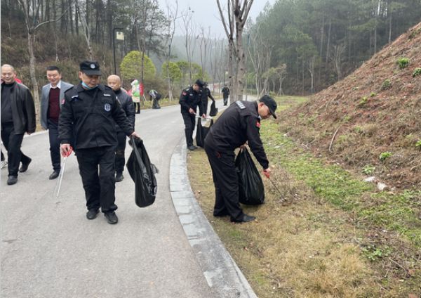 懷化藍盾保安服務有限公司,湖南保安服務,湖南區(qū)域秩序維護,湖南物業(yè)管理服務 懷化藍盾保安服務有限公司,湖南保安服務,湖南區(qū)域秩序維護,湖南物業(yè)管理服務